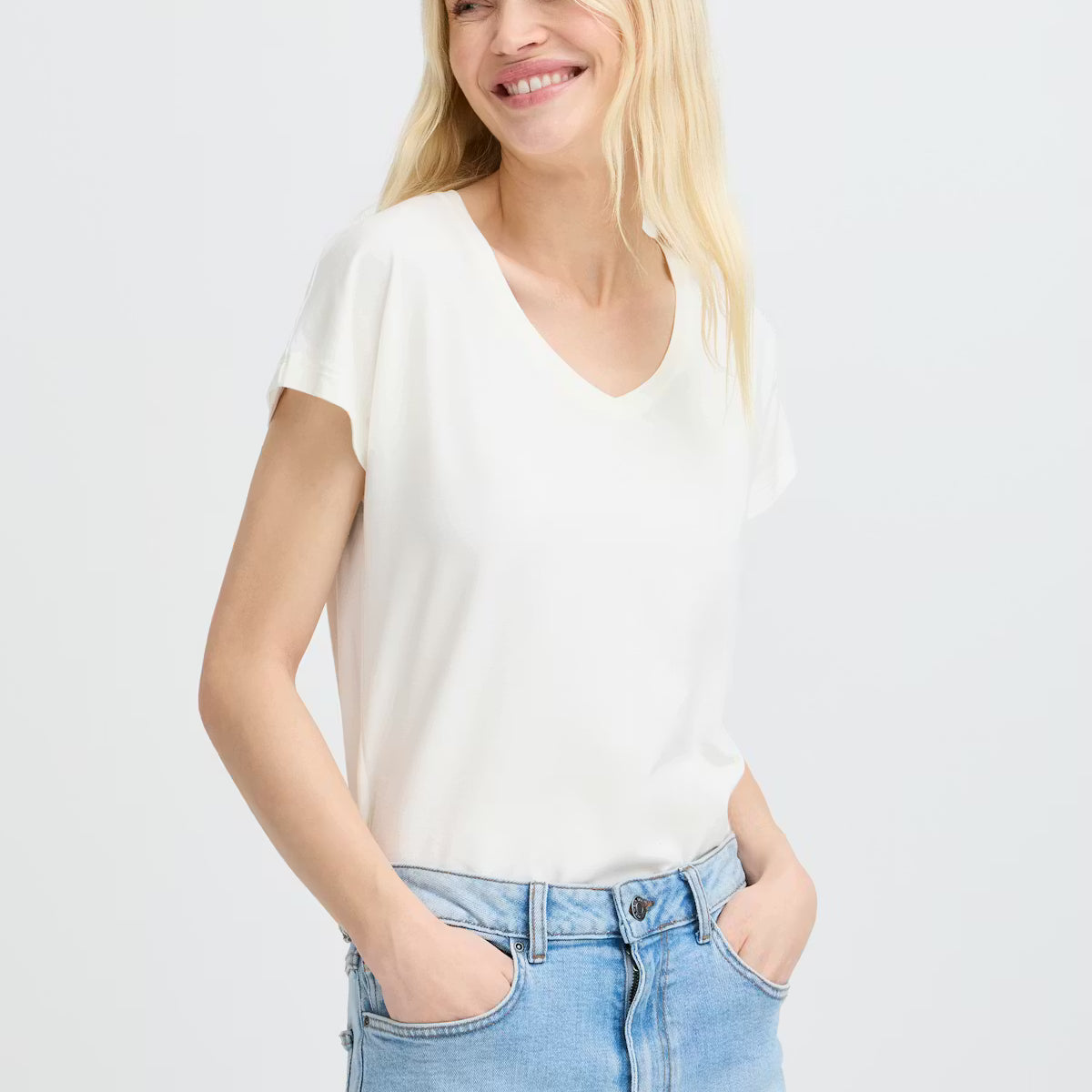 B. Young Bypamila V Tee